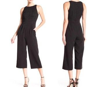 Tahari Cropped Sleeveless Black Jumpsuit Size 2